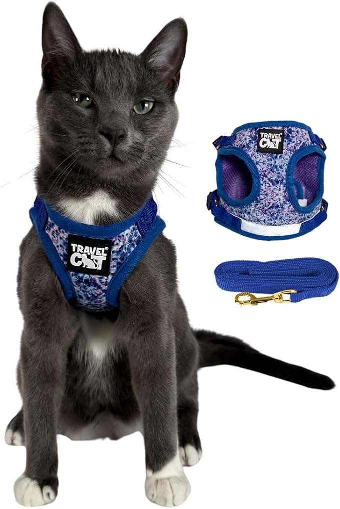 Travel Cat Harness and Leash Set by TheFatCat