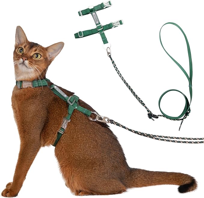 Cat Harness and Leash Set by SOVARIN