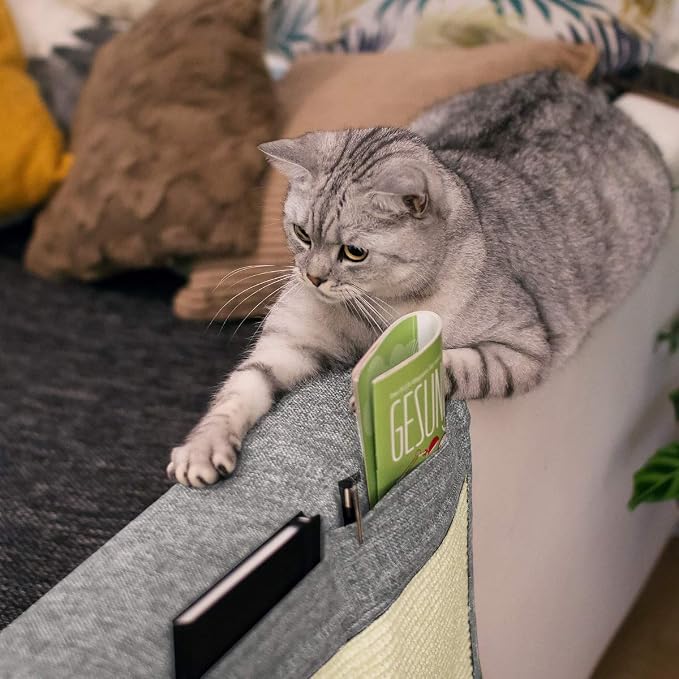 Navaris Cat Scratch Armrest Organizer - Image 2