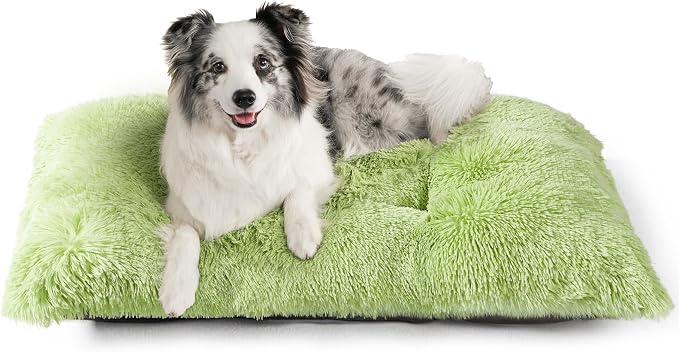 EHEYCIGA Fluffy Dog Crate Bed for Large Dogs, Plush Faux Fur Crate Pad by EHEYCIGA
