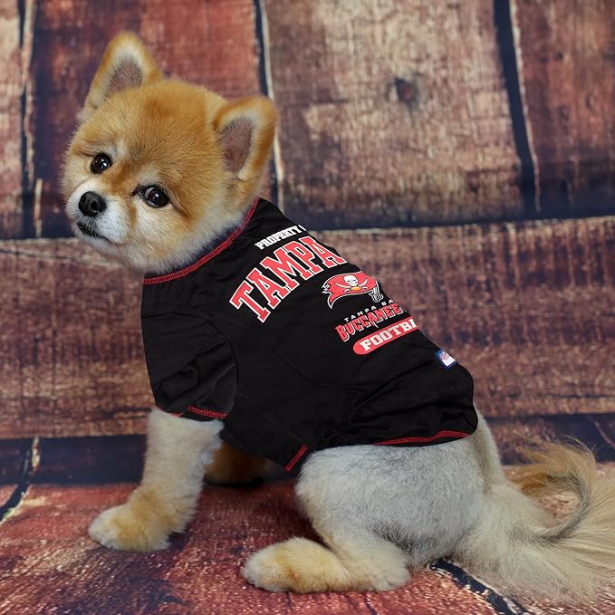 NFL Tampa Bay Buccaneers Dog T-shirt Medium. - Image 2