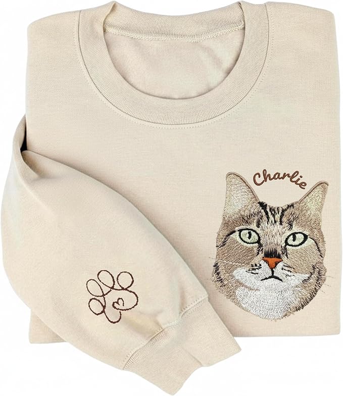 NAZENTI Personalized Dog Mom Sweatshirt, Cat Lovers Gift, Matching Dog and by Nazenti
