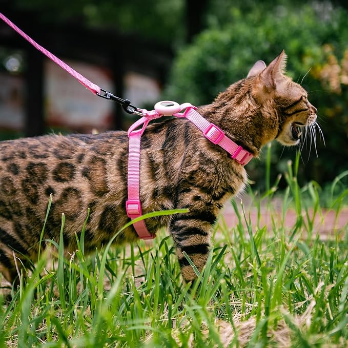 Cat Harness and Leash Set with Airtag Holder - Image 7