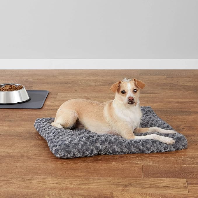 Amazon Basics Washable Cat and Dog Bed and Crate Pad - Image 7