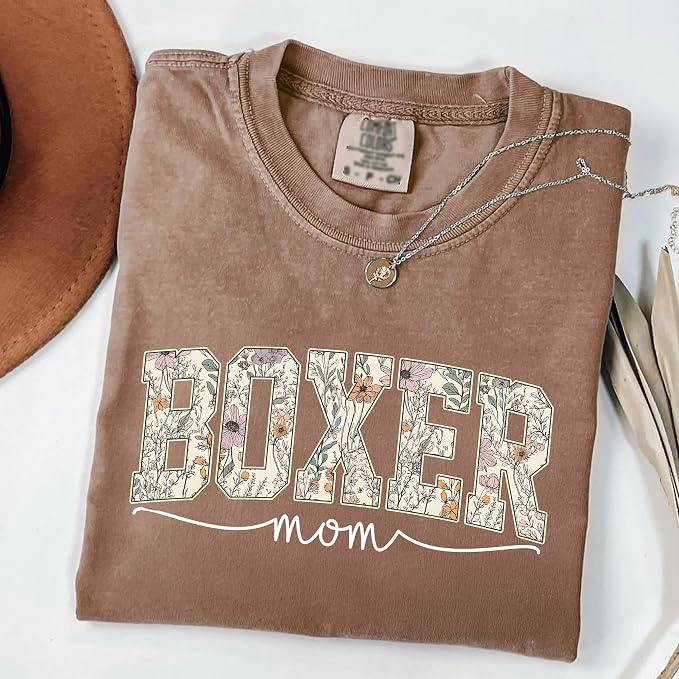 Personalized Dog Mom Sweatshirt, Dog Lover Crewneck, Gift Idea - Image 5