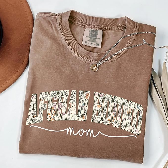 Personalized Dog Mom Sweatshirt, Dog Lover Crewneck, Gift Idea - Image 5