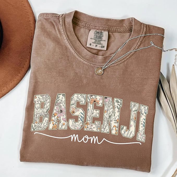 Personalized Dog Mom Sweatshirt, Dog Lover Crewneck, Gift Idea - Image 5